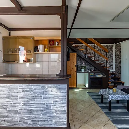 Karesz - Happy Залакарош